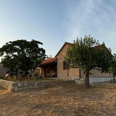 Relax And Unwind: Family-Friendly House Near Zadar In Zagrad Villa Exterior photo