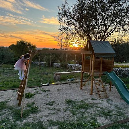 Relax And Unwind: Family-Friendly House Near Zadar In Zagrad Villa Exterior photo