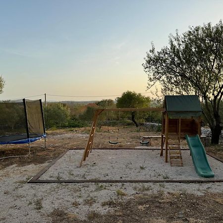 Relax And Unwind: Family-Friendly House Near Zadar In Zagrad Villa Exterior photo